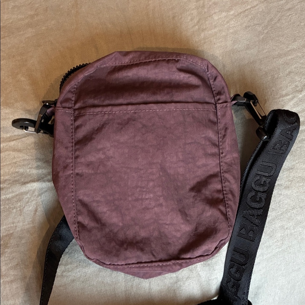 BAGGU Rasin Crossbody Bag - Picture 4 of 5
